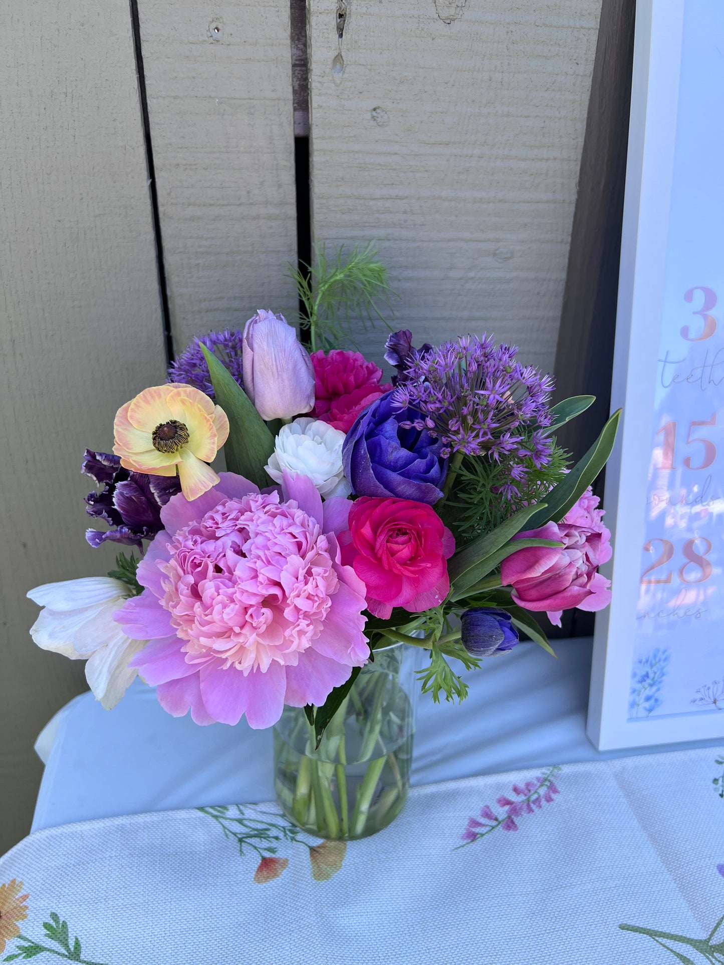 Mixed Spring Bouquet - 4 Week Subscription